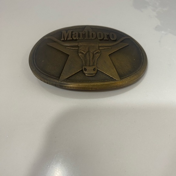 Vintage 1987 Marlboro Belt Buckle Solid Brass by Philip Morris 3.5x2.5” - Picture 3 of 3